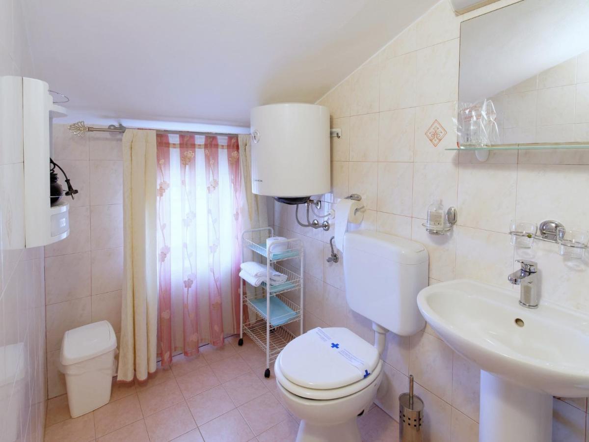 Holiday Home Nevena By Rent Istria Buje Zewnętrze zdjęcie